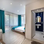 свети никола каваците - плаж и Hotel Sozopol