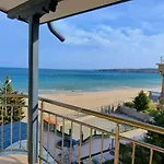 свети никола каваците - плаж и Hotel