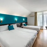 Hotel свети никола каваците - плаж и *