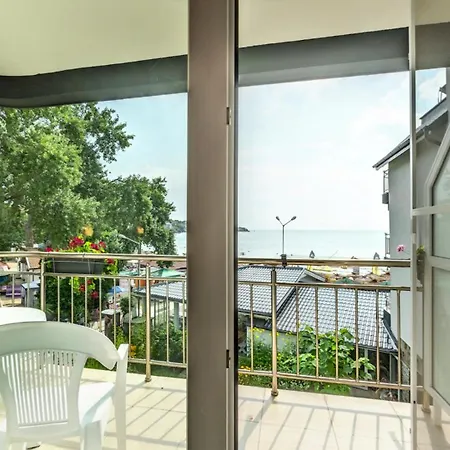 свети никола каваците - плаж и Hotel Sozopol