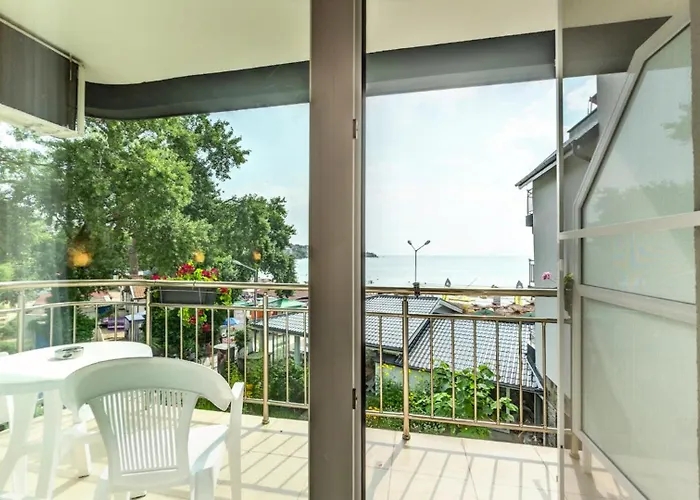 свети никола каваците - плаж и Хотел Созопол