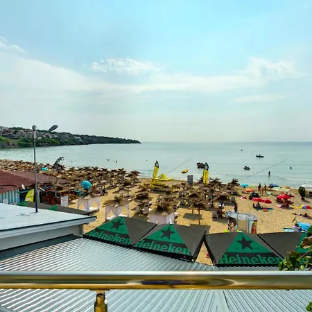 свети никола каваците - плаж и 酒店 索佐波尔